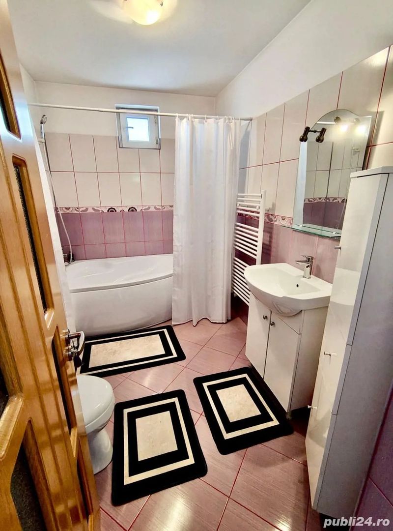 Vila P+1+M, curte proprie, metrou Apărătorii Patriei - Poză 3