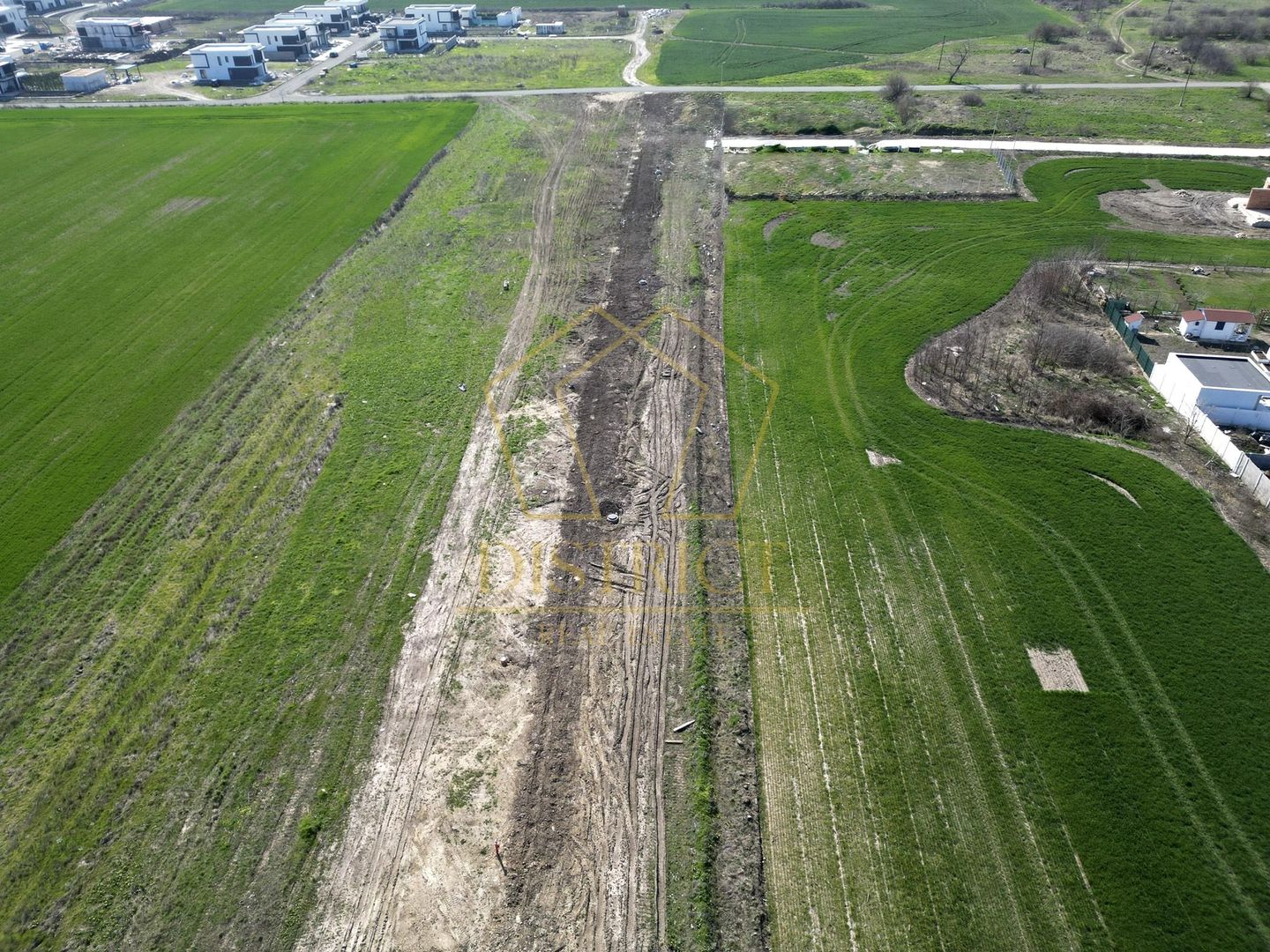 Teren pentru individuala sau duplex 647mp | Covaci - Poză 2