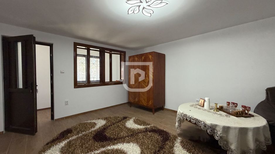 Casa renovata complet, Corlata Centru - Poză 4