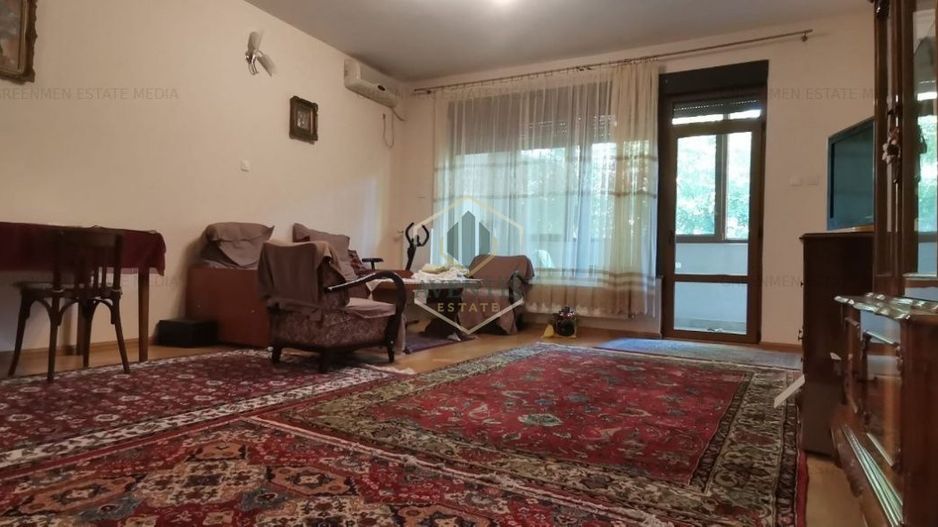 Inchiriere apartament 3 camere in vila, semidecomandat - Poză 1