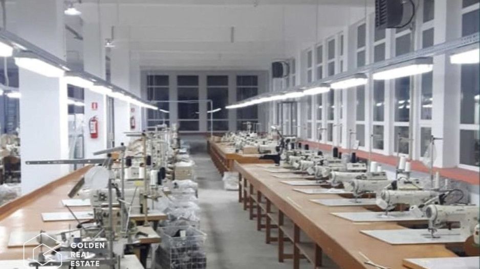 Ocazie rara în Lipova- hala finisata - Poză 2