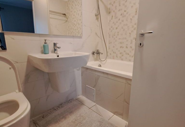 Inchiriere apartament 3 camere in Zona Pipera - Poză 5