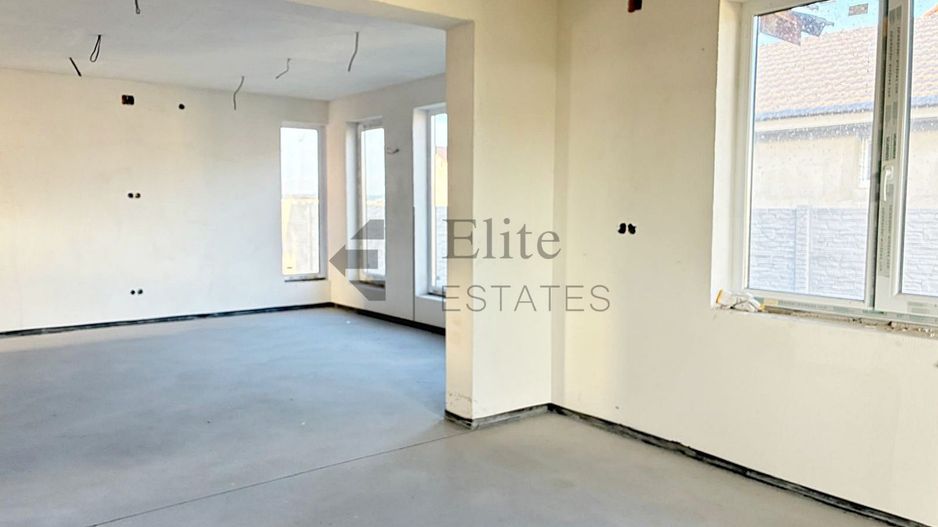 Casa cu 4 camere de vanzare in Cihei - Poză 4