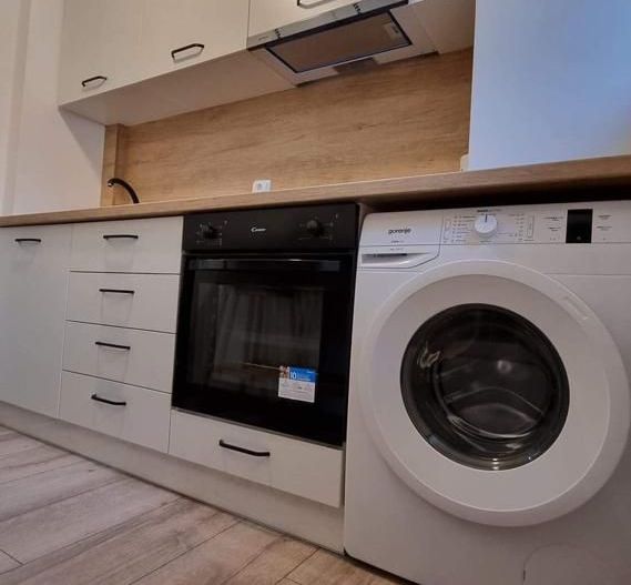 Centru Civic, 2 camere decomandate, etaj 1 - Poză 10