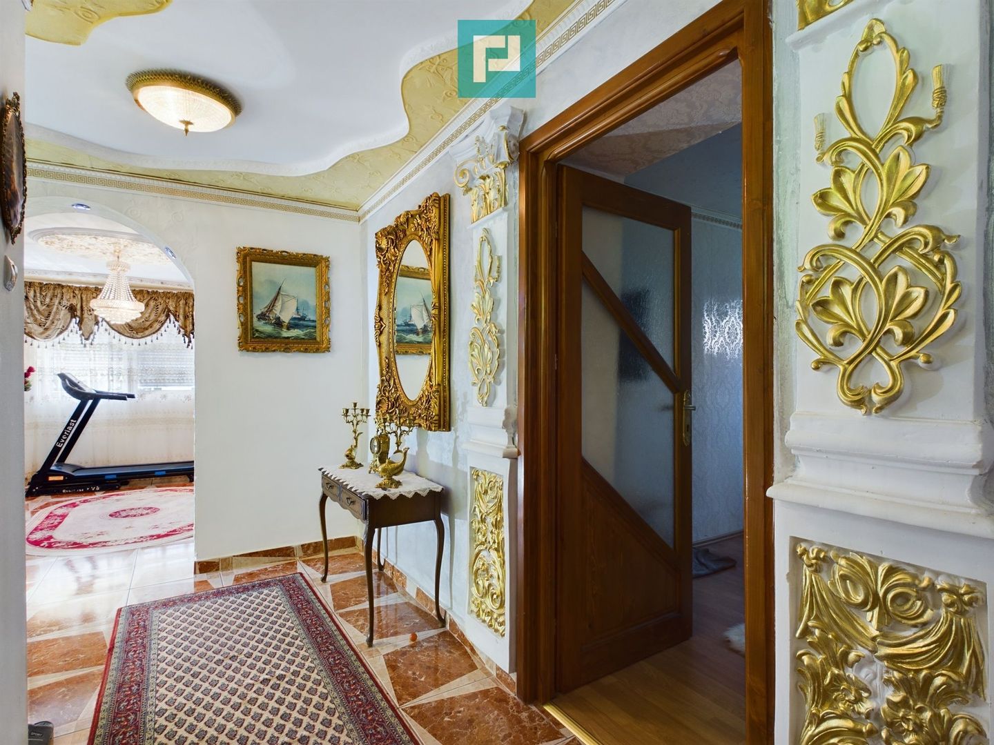 Casă stil conac pe drumul Cetății - Șiria - Poză 25