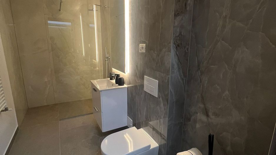 Apartament 3 camere - Poză 22