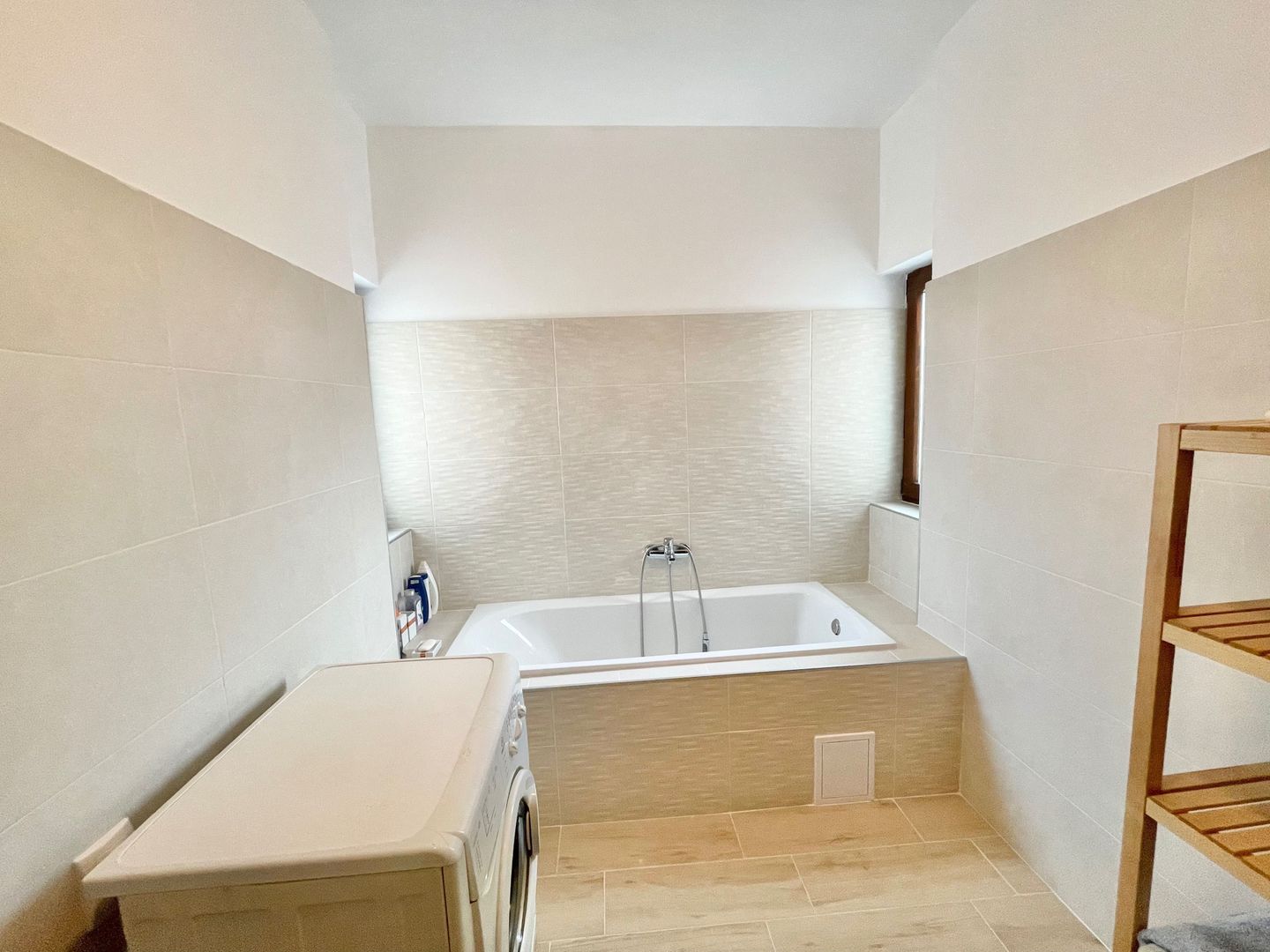 APARTAMENT 3 CAMERE SPATIOS COMPLET MOBILAT | STRAND 2 | LOC DE PARCARE - Poză 7