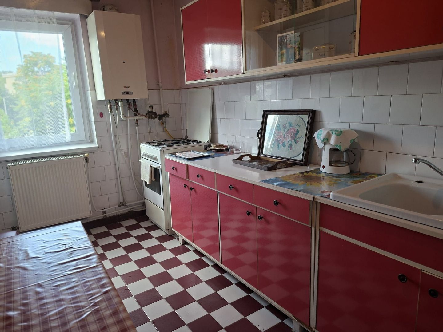 Apartament cu 4 camere de vanzare/centru Turda - Poză 1