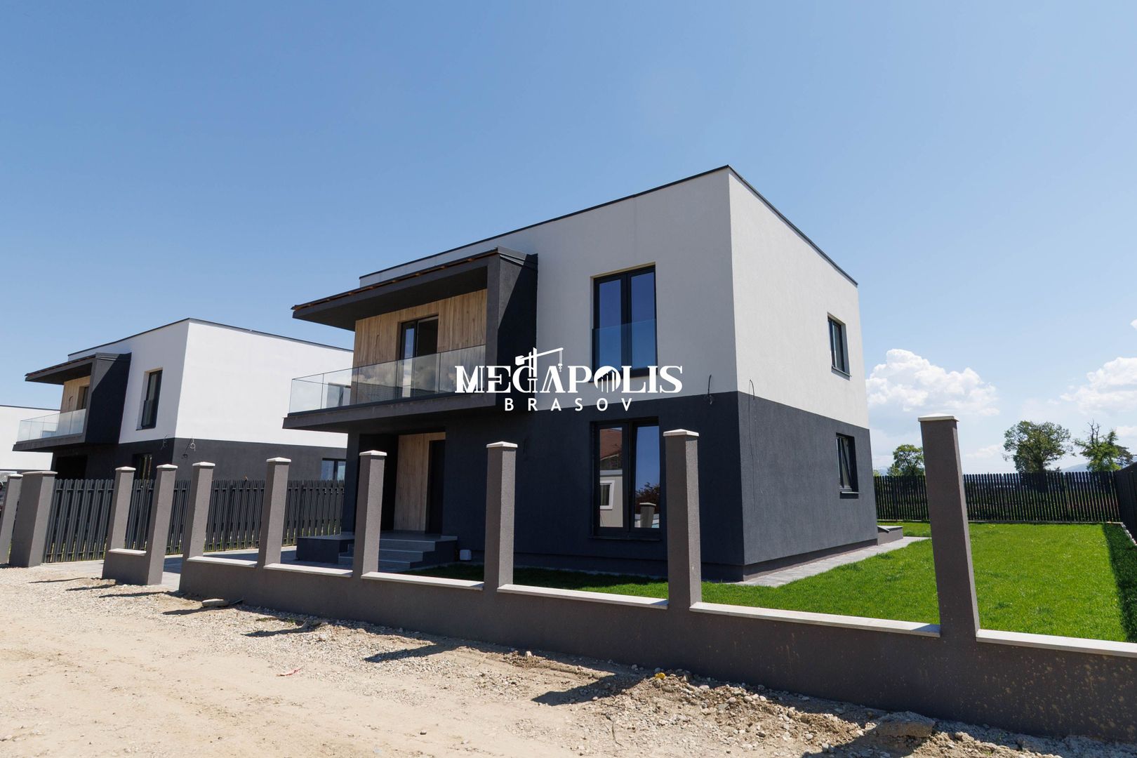 Casa Stil Mediteranean/ Intrare in Sanpetru - Poză 3