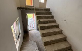 De vânzare casa P+M în Brehuiesti, pozitionata la strada principala - Poză 10