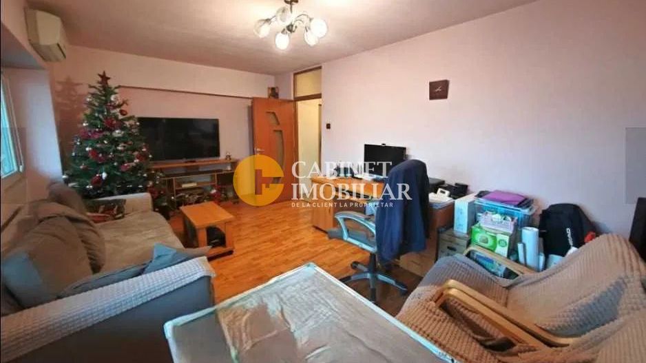 PACURARI - 3 CAMERE DECOMANDAT - ETAJ 2 - BLOC 1990 - Poză 2