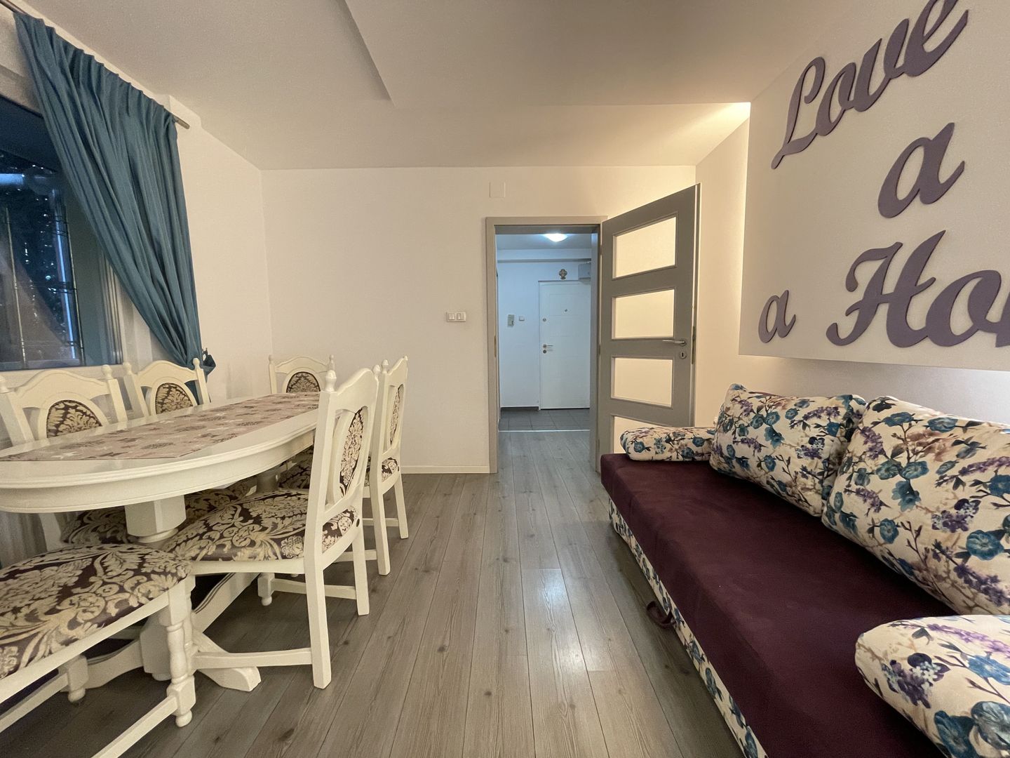 Apartament amenajat frumos,mobilat si utilat - Poză 2