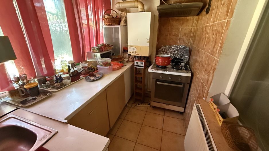Ap 3 camere 60 mp + curte 18 mp și loc de parcare - Poză 12