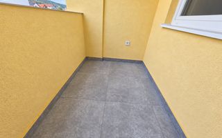 Apartament cu 1 camera, 42 mp utili, cu balcon, etaj 1, bloc nou - Poză 3