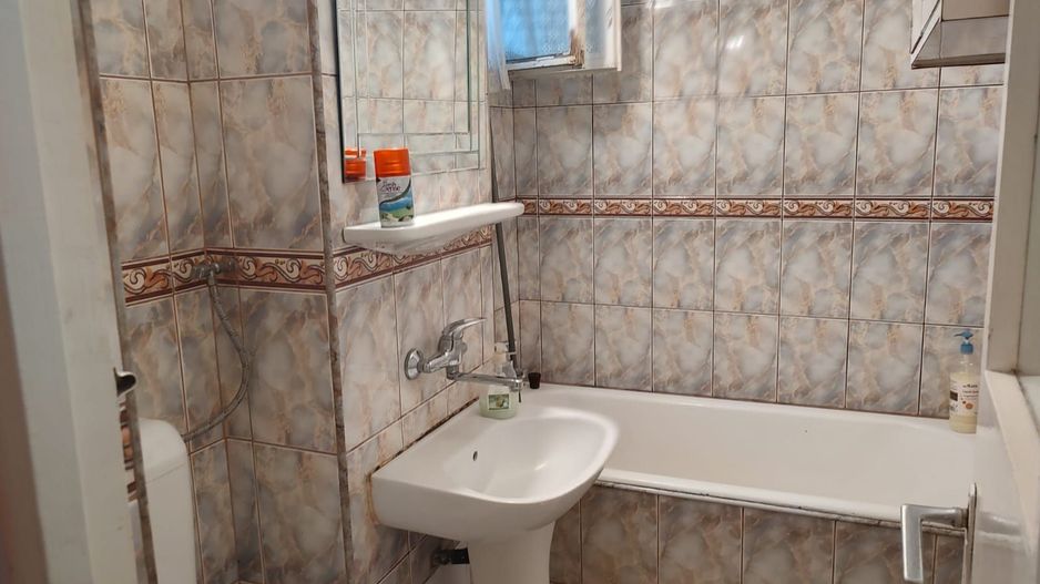 ageuropa.ro vinde Ap. 2 cam. 55mp Etaj 2 în Carpați 1. - Poză 8