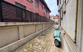 VILA DEOSEBITĂ LA VÂNZARE ÎN ZONA CENTRALĂ APROAPE DE CALEA PLEVNEI - Poză 14