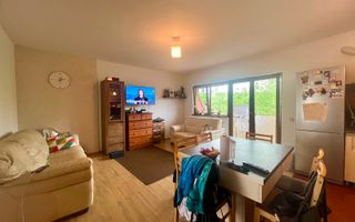 Apartament spatios cu 3 camere pe strada privata - Poză 1