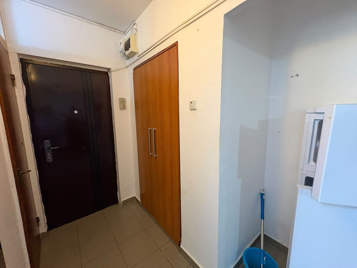 GARSONIERA- TINERETULUI, BUCATARIE SEPARATA, METROU 6 MINUTE, MODERN - Poză 5