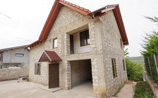 Vânzare, casă, 4 camere, str. Sihastrului, Codru - Poză 1