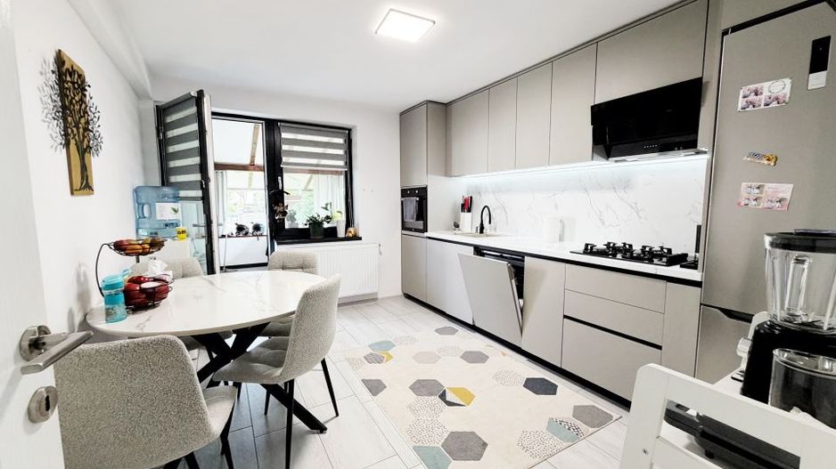 Casa moderna la cheie cu teren 485 mp Stefanesti - Poză 16