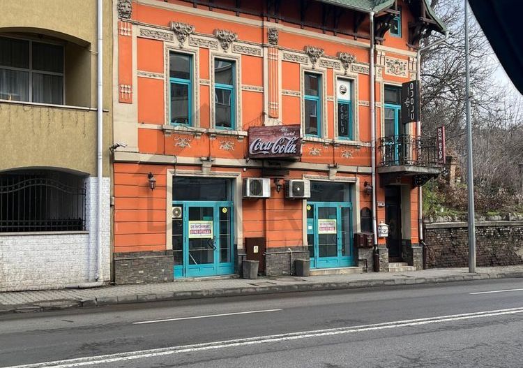 Închiriez spațiu comercial - Poză 1