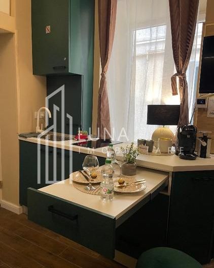 Garsonieră de vânzare – Centrul Istoric Brașov | Ideal investiție - Poză 1