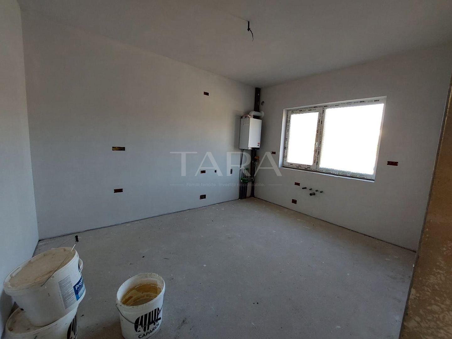 Casă spațioasă cu grădină în Florești, aproape de zona Somesului. - Poză 3