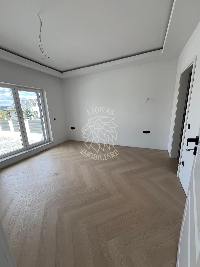 Casa Ultrafinisata 4 camere-teren 500mp-panouri fotovoltaice-Aerodrom - Poză 3