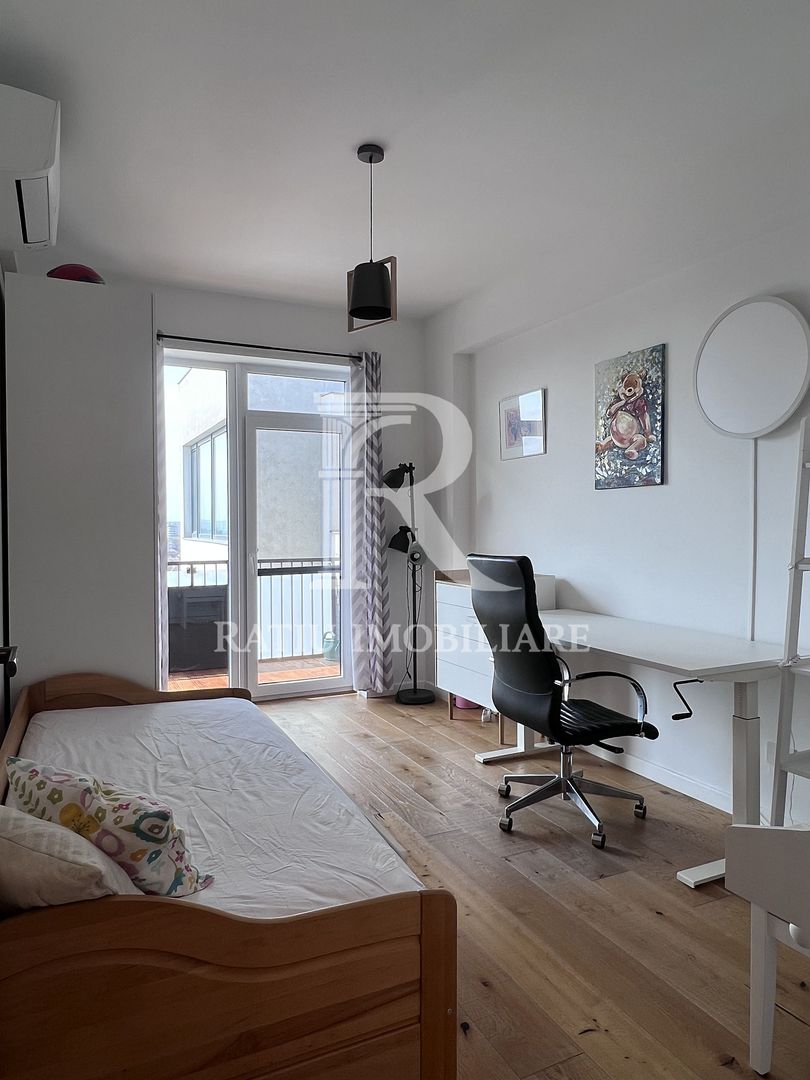 Penthouse cu Design Eclectic | Central | Panoramă Unică | Oradea - Poză 15