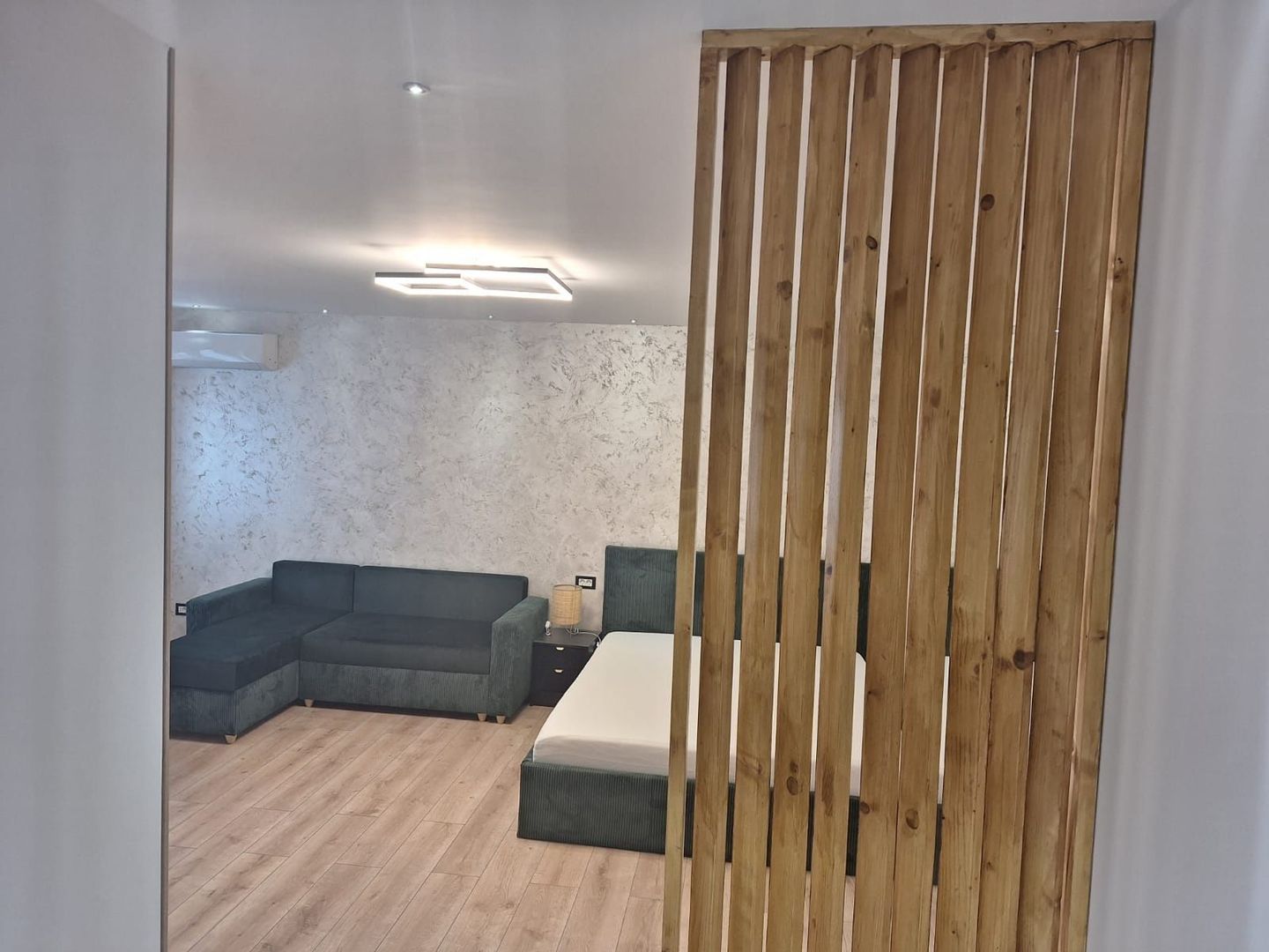 Garsoniera- 1 Mai - Poză 1