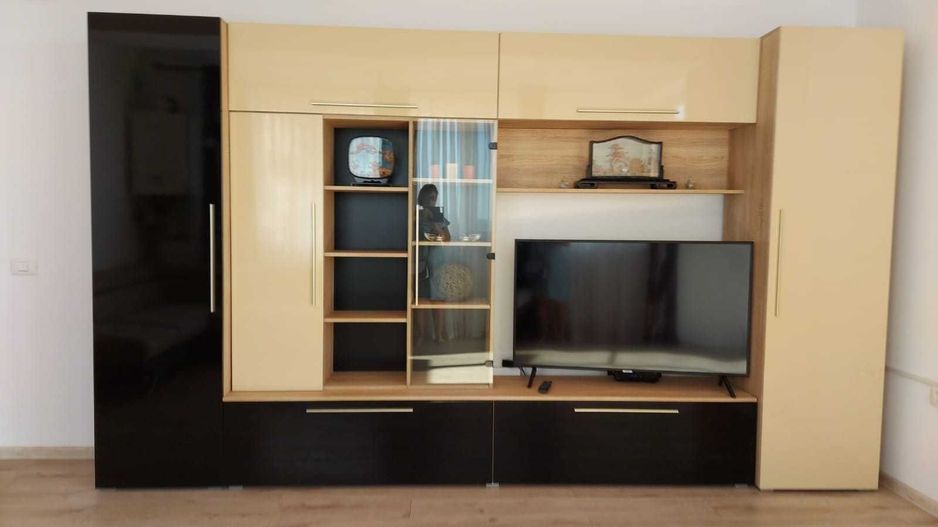 APARTAMENT 2 CAMERE – ZONA SCAFANDRI – VEDERE SUPERBĂ CĂTRE PORT - Poză 1