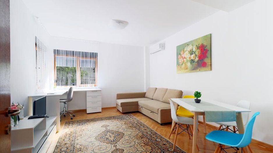 Apartament elegant cu doua camere, zona Victoriei - Poză 1