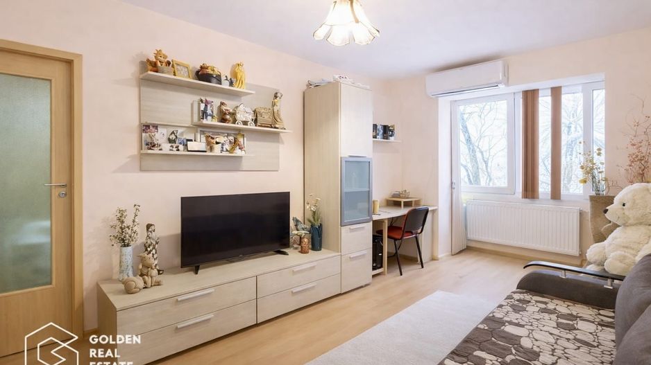 Apartament cu 3 camere in Calea Sagului, COMISION 0% - Poză 1