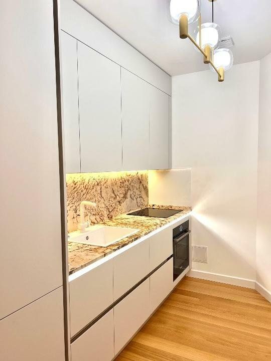 Brand new, luxurious, 4 min walk to Herastrau - Poză 7