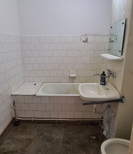 BRASADAS vinde ap 3 cam etaj 4/4 Micro 16. - Poză 3