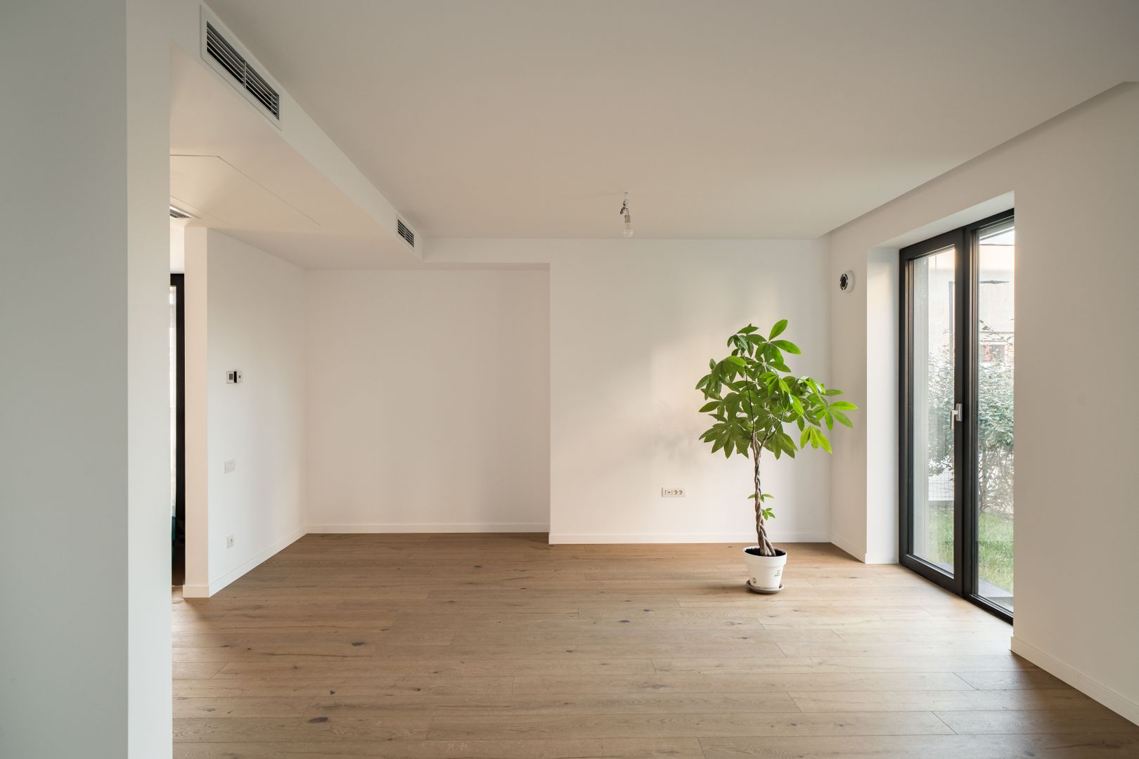 Apartament de 3 camere cu gradina - Poză 7