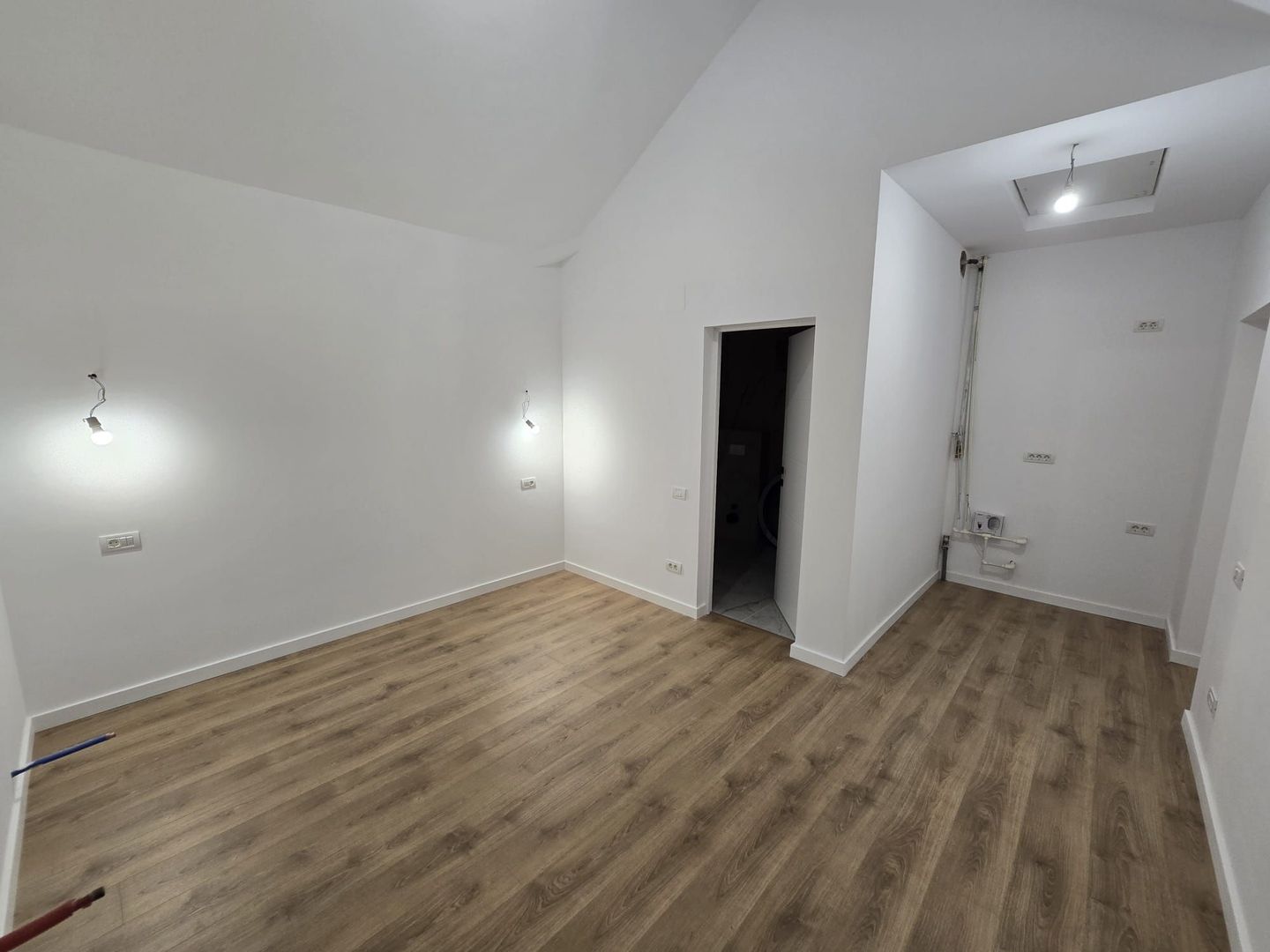 Apartament cu 4 camere 125 mp (4 garsoniere) la cheie + 60 mp pod - Busteni - Poză 20