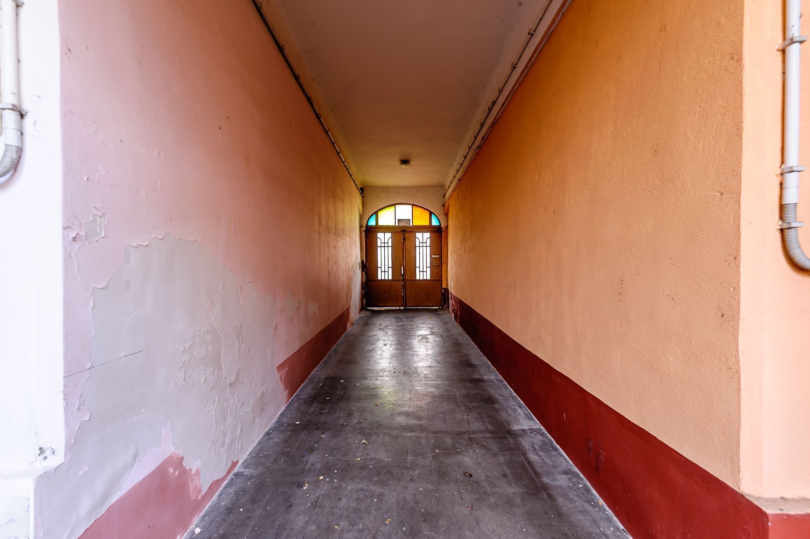 Locuință spațioasă cu grădină mare în Aradul Nou, calea Timișorii - Poză 8