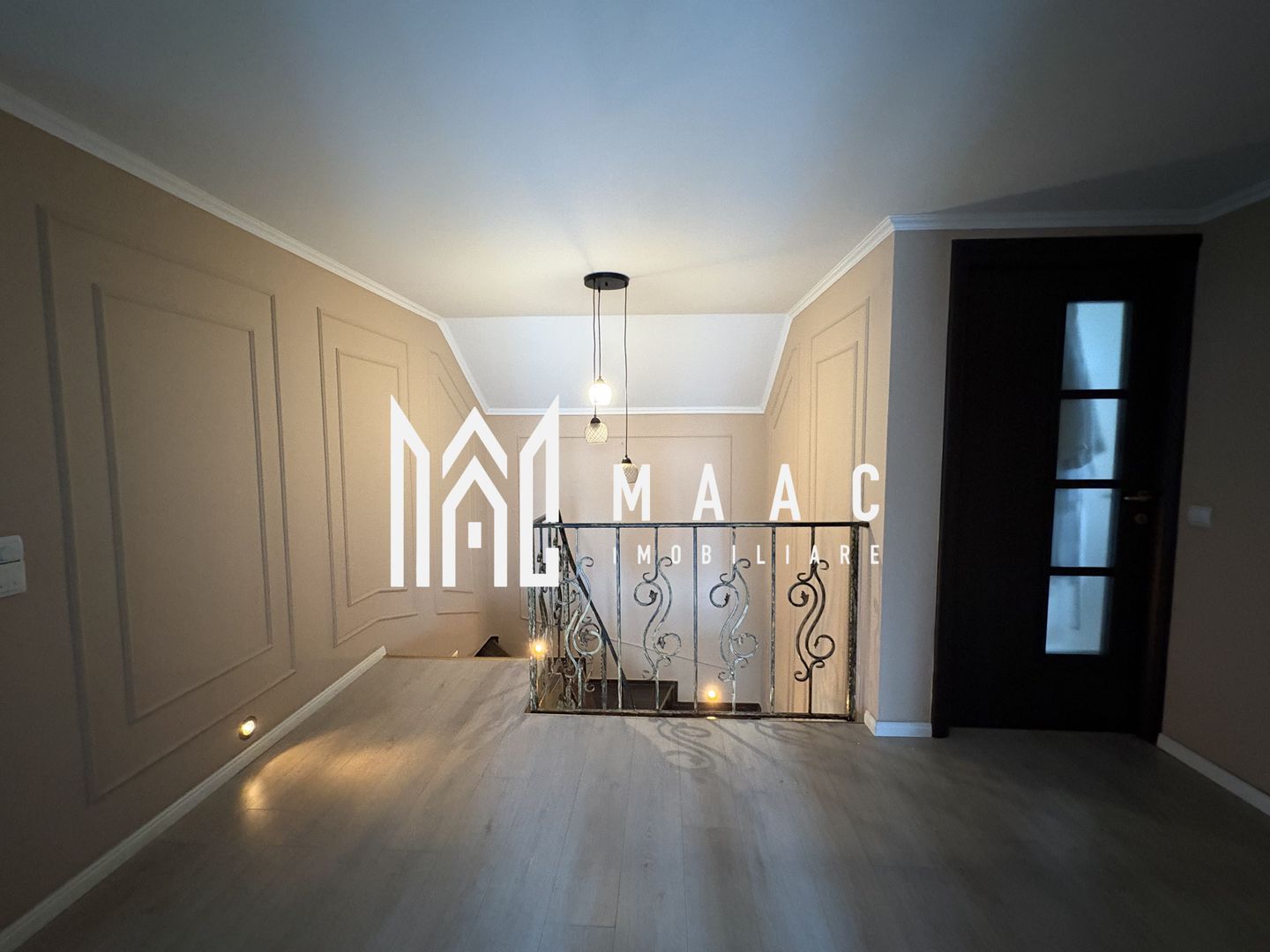 Casa cu 5 camere  I Curte 920 mp  I Tocile - Poză 7