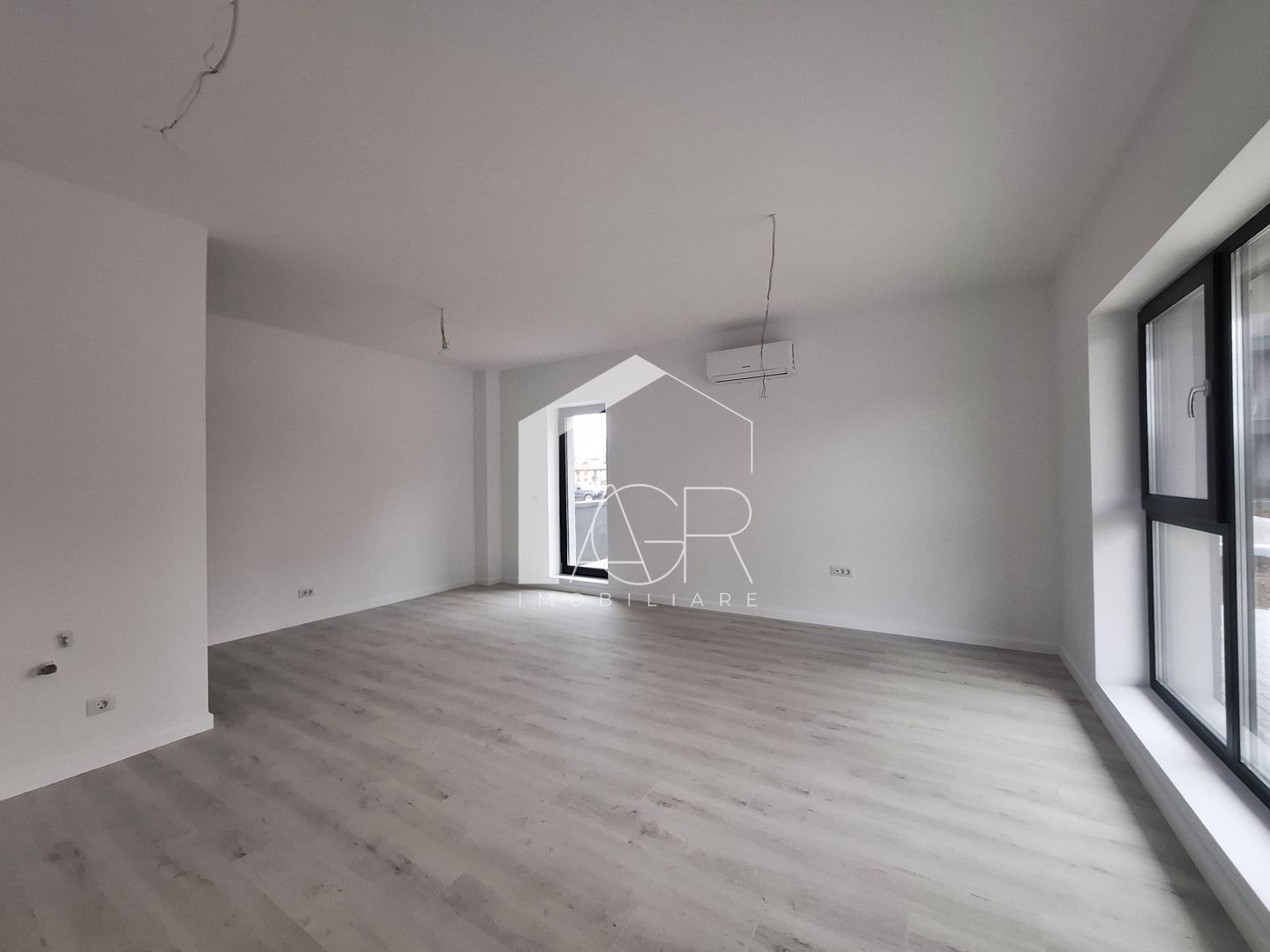 Apartament cu 2 camere, zona Albert - MRS Gradinile - Poză 3