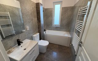 Disponibil imediat. Decomandat. TVA 21% inclus in pret - Poză 12