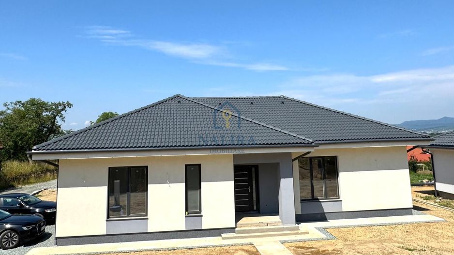 Casa de vanzare Satu Nou de Jos cu priveliste - zona retrasa - Poză 1