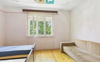 Casă cu 4 camere și teren de 4227mp în Curtici - Poză 13
