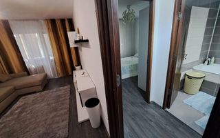 Vand apartament 3 camere Craiova zona Mall Electoputere - Poză 2