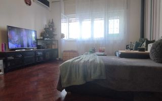 De vânzare: apartament 3 camere Piata Victoriei - parter înalt - Poză 2