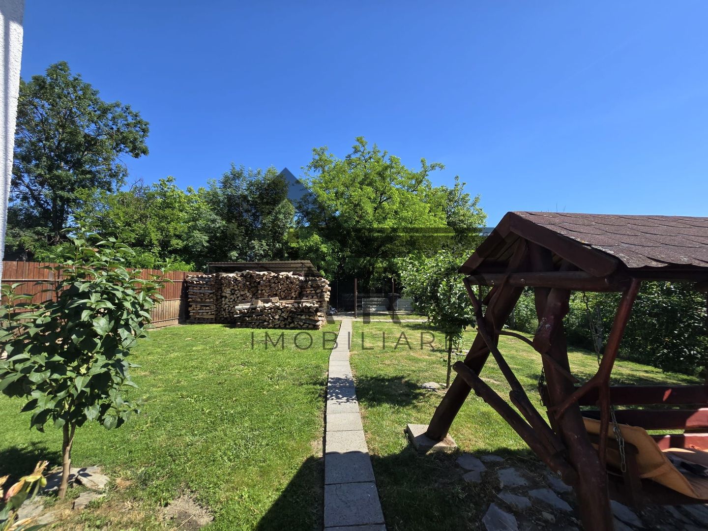 Casa in Livezeni , 140  mp utili , in centrul localitatii . - Poză 9
