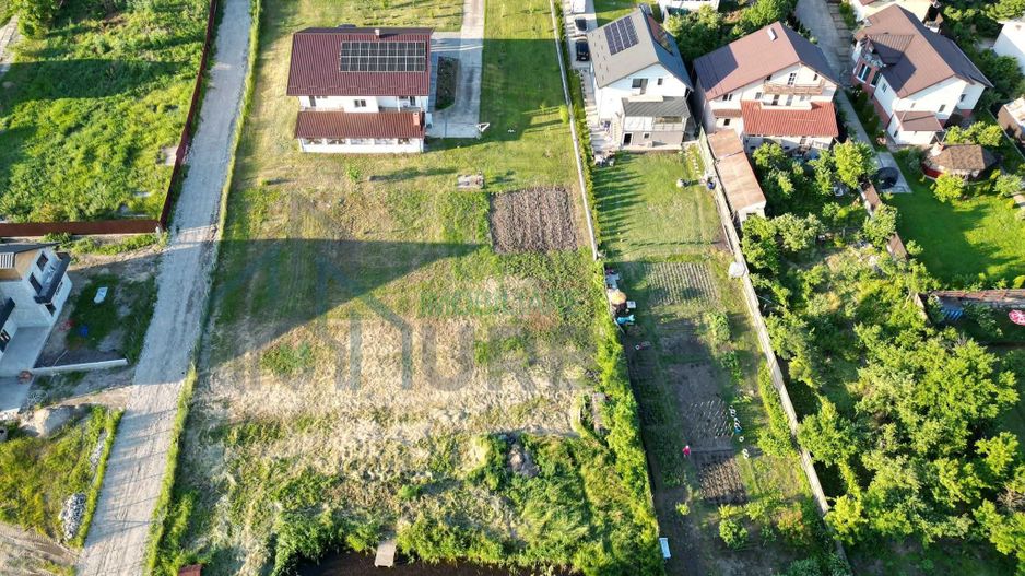 Teren intravilan Chicerea – Tomesti, acces direct DN28, 2.100 mp, toate utilitatile - Poză 1