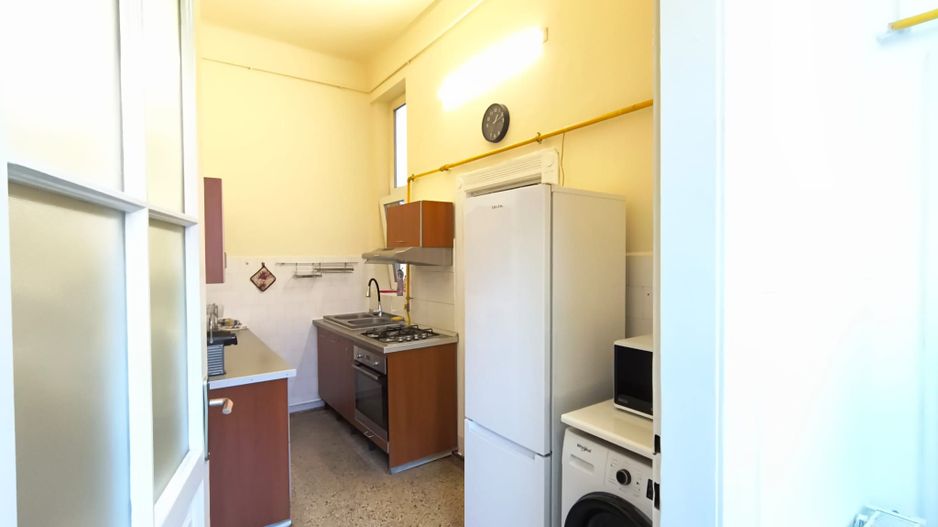 Apartament central, 2 camere, centrala gaz. 390 E/lună. Comision 0 - Poză 8