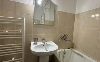 Garsoniera Podu Ros 10 min Centru Palas Mall - Poză 11