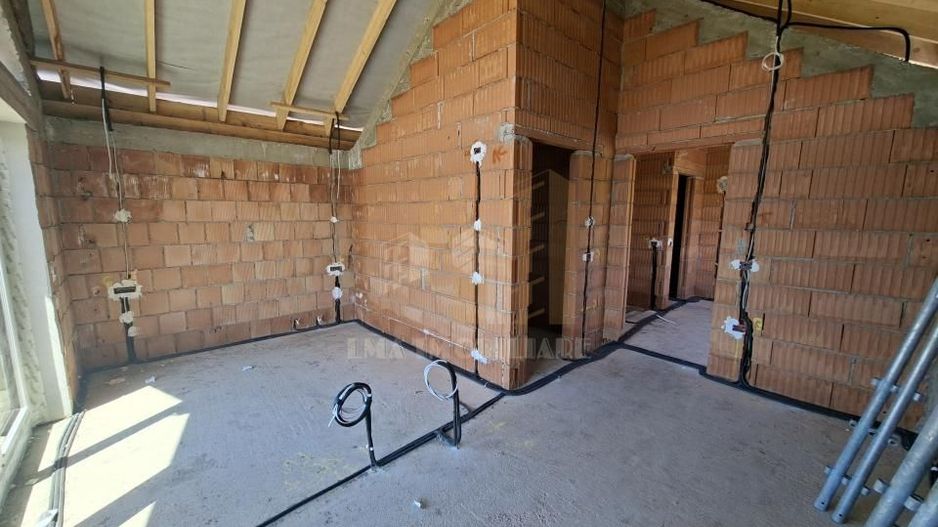 Casa individuala parter plus etaj Sanpetru Brasov zona Lempes - Poză 27